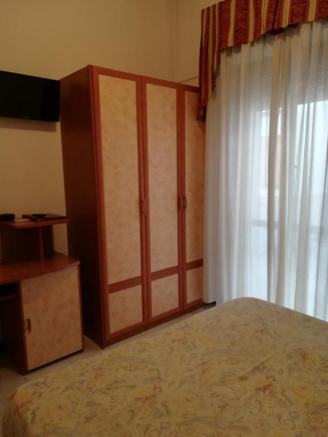 Hotel Roma Residenza Cervia Exterior photo