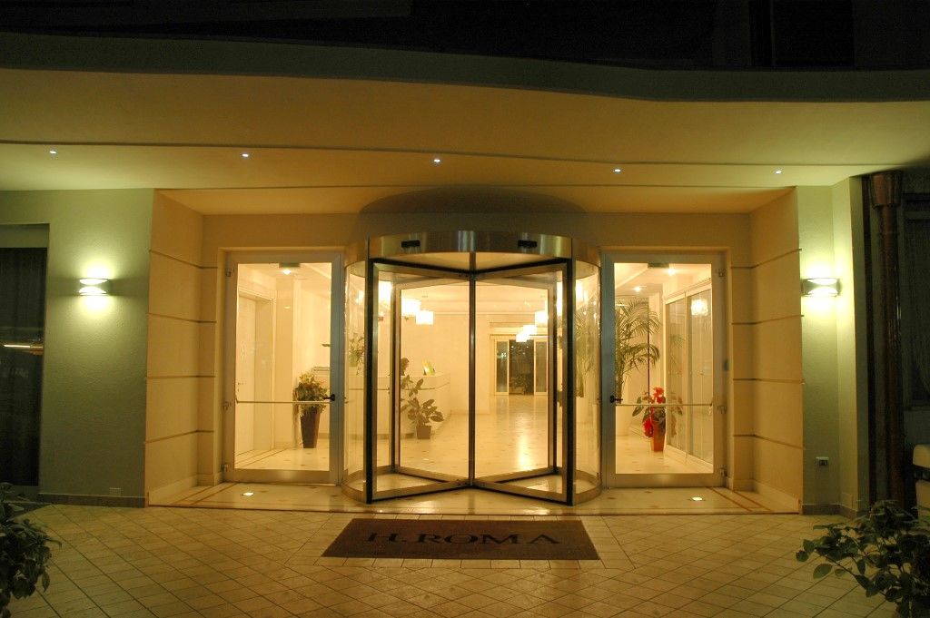 Hotel Roma Residenza Cervia Exterior photo